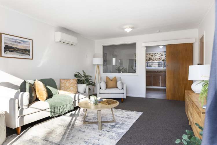 15b Newbourne Crescent Redwoodtown_3