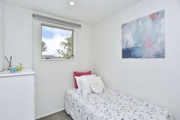 9 Tangmere Place Burwood_32