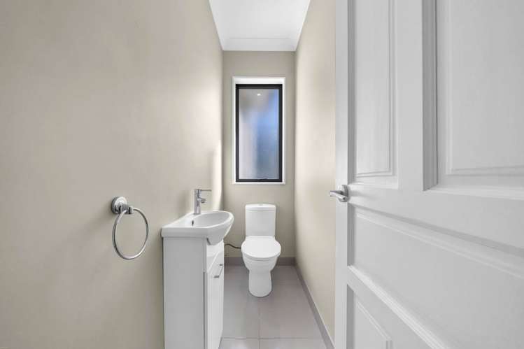 8 Listack Drive Flat Bush_42
