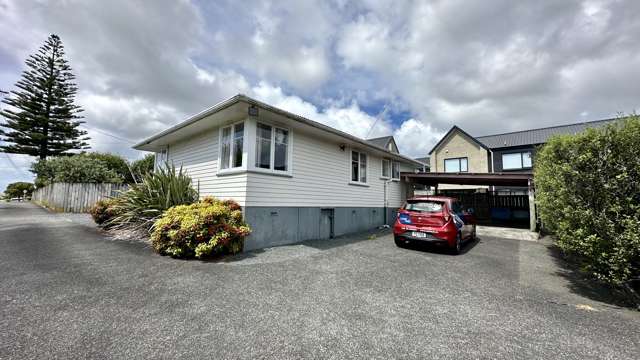 Spacious 4-Bedroom Home in the Heart of Ranui!