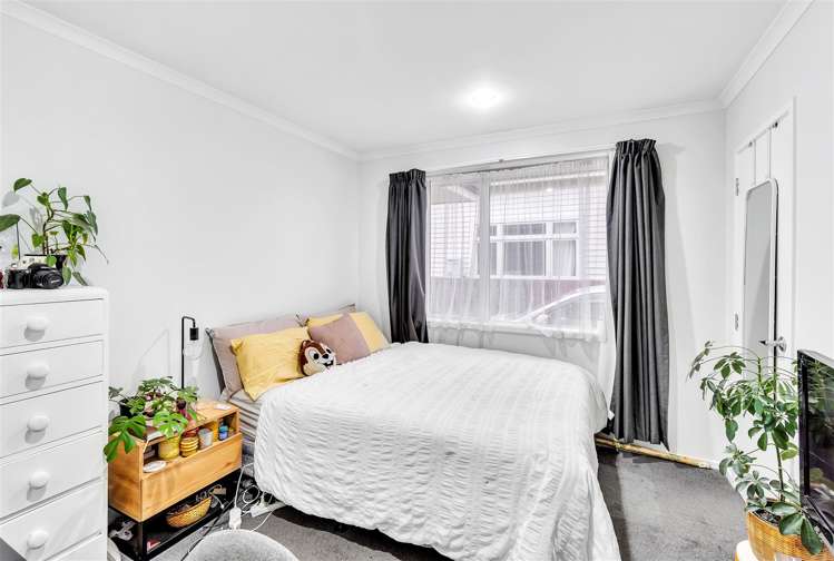 19 Defoe Place Waltham_11