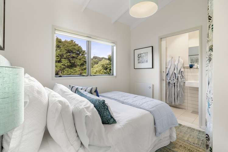 99 Donald Bruce Road Surfdale_9