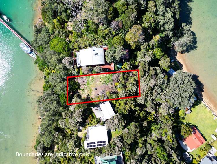 Lot 2/DP51532 Bon Accord Harbour_0