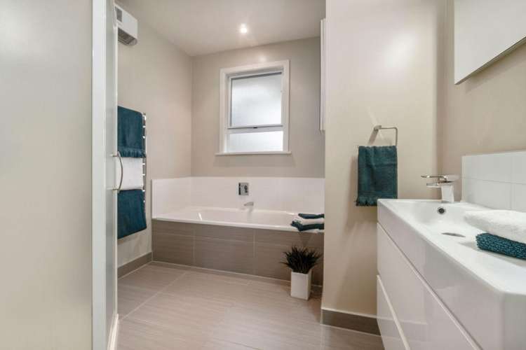 60 Taipari Road Te Atatu Peninsula_11