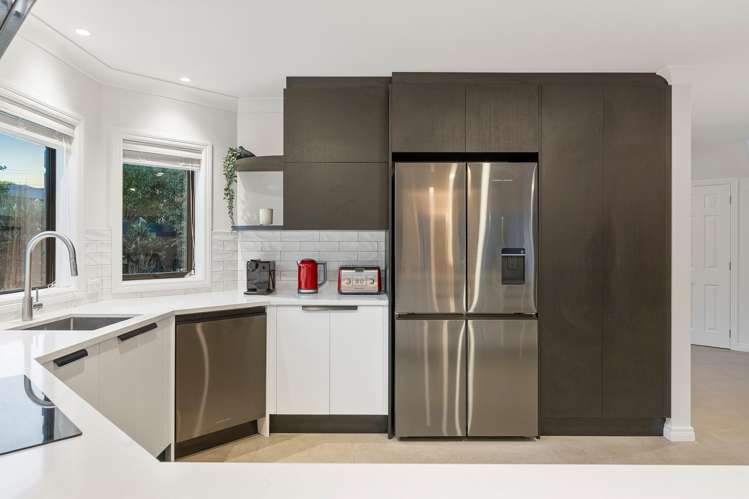 3 Traffic Road Greenhithe_18