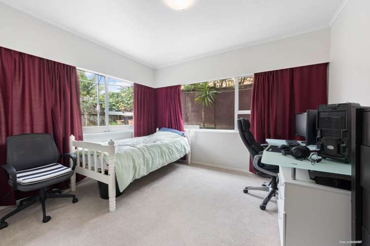 3 Davita Place Farm Cove_14