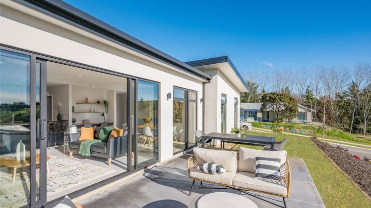 89 Sunningdale Drive Stoke_11