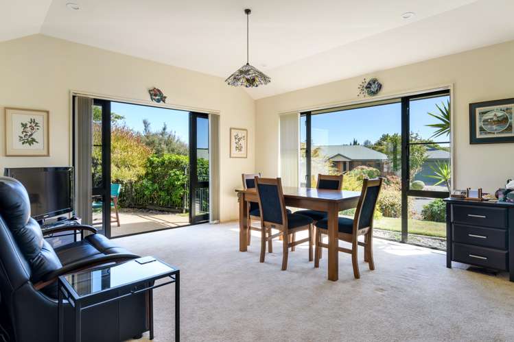 11 Kingsford Drive Stoke_4