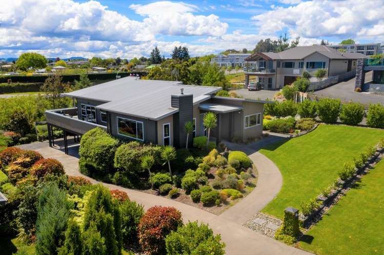 35 Magnolia Rise Waipahihi_18