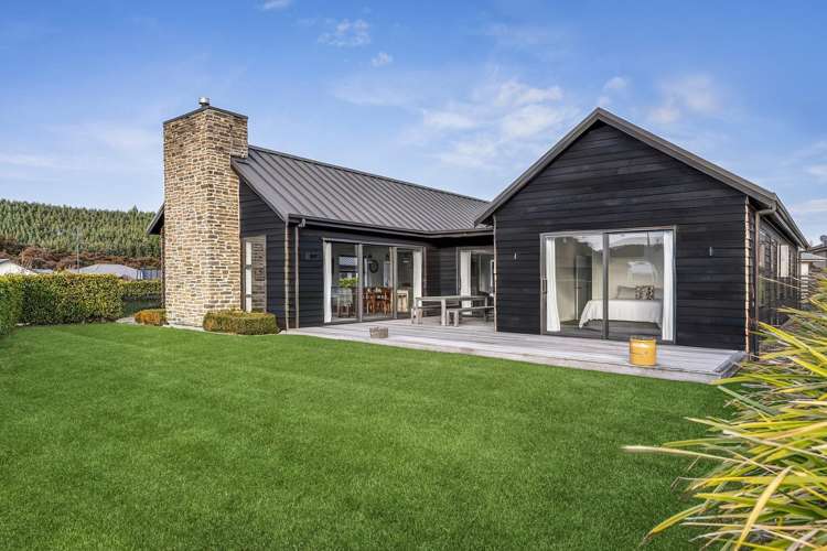 72 Infinity Drive Wanaka_16