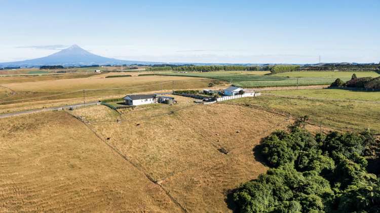 902 Ararata Road Hawera_11