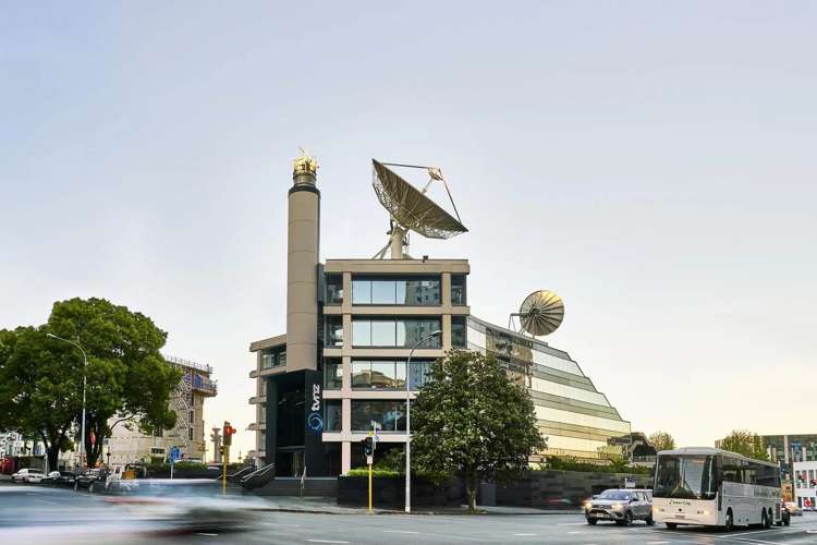 100 Victoria Street West_0