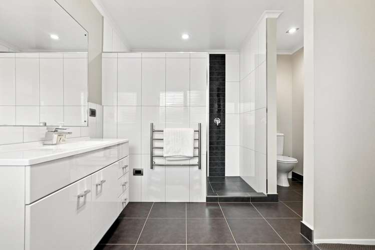2 Flavell Drive Orewa_18