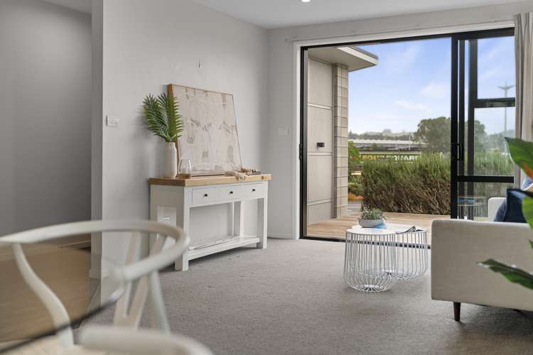 177 Lakes Boulevard Pyes Pa_22