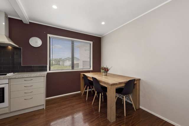 27 Cypress Crescent Pukete_4