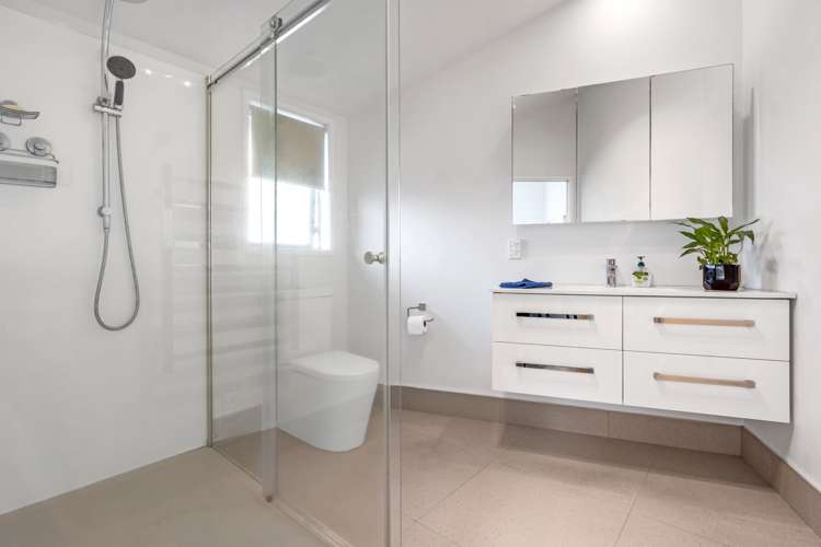 42 Kirby Street Glendene_15