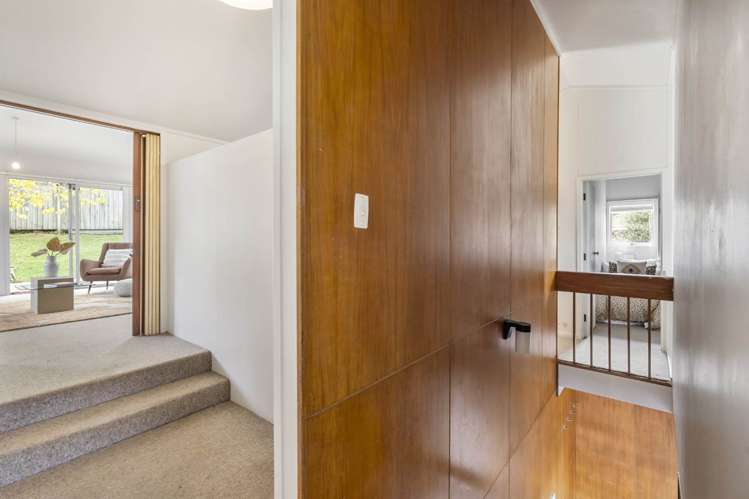 2/970 Beach Road Torbay_11