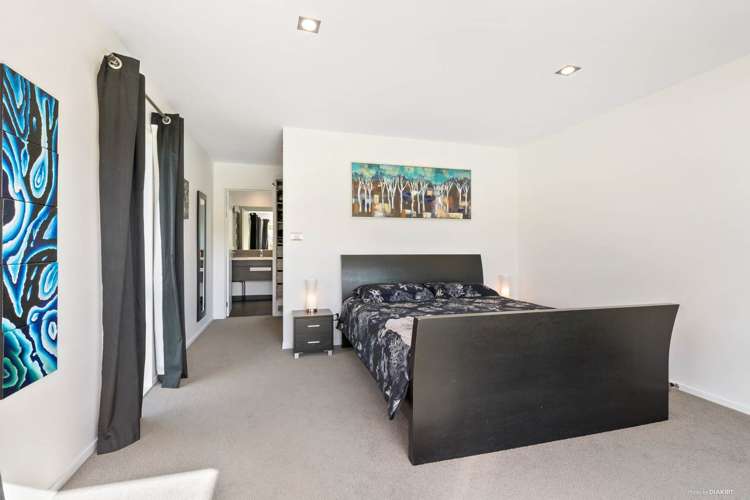 1 Ngaire Close Wainui_10