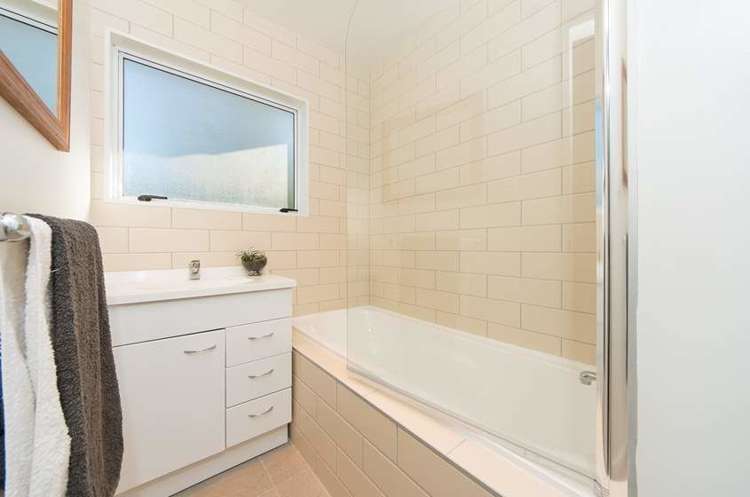 Kotinga Avenue Glen Eden_12