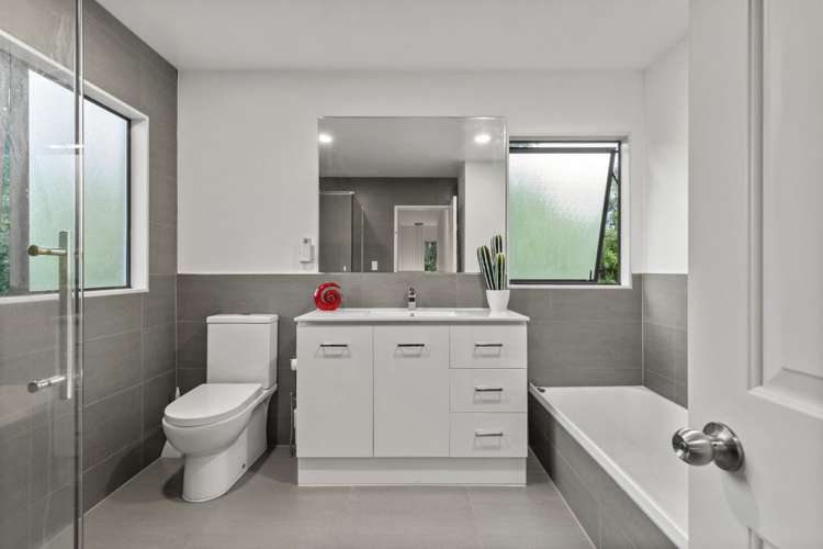 34b Kiteroa Terrace Rothesay Bay_14