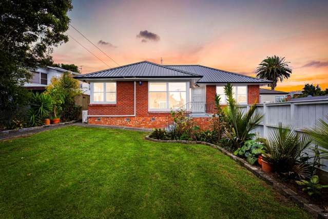 Great Handy Location with Timeless Appeal!