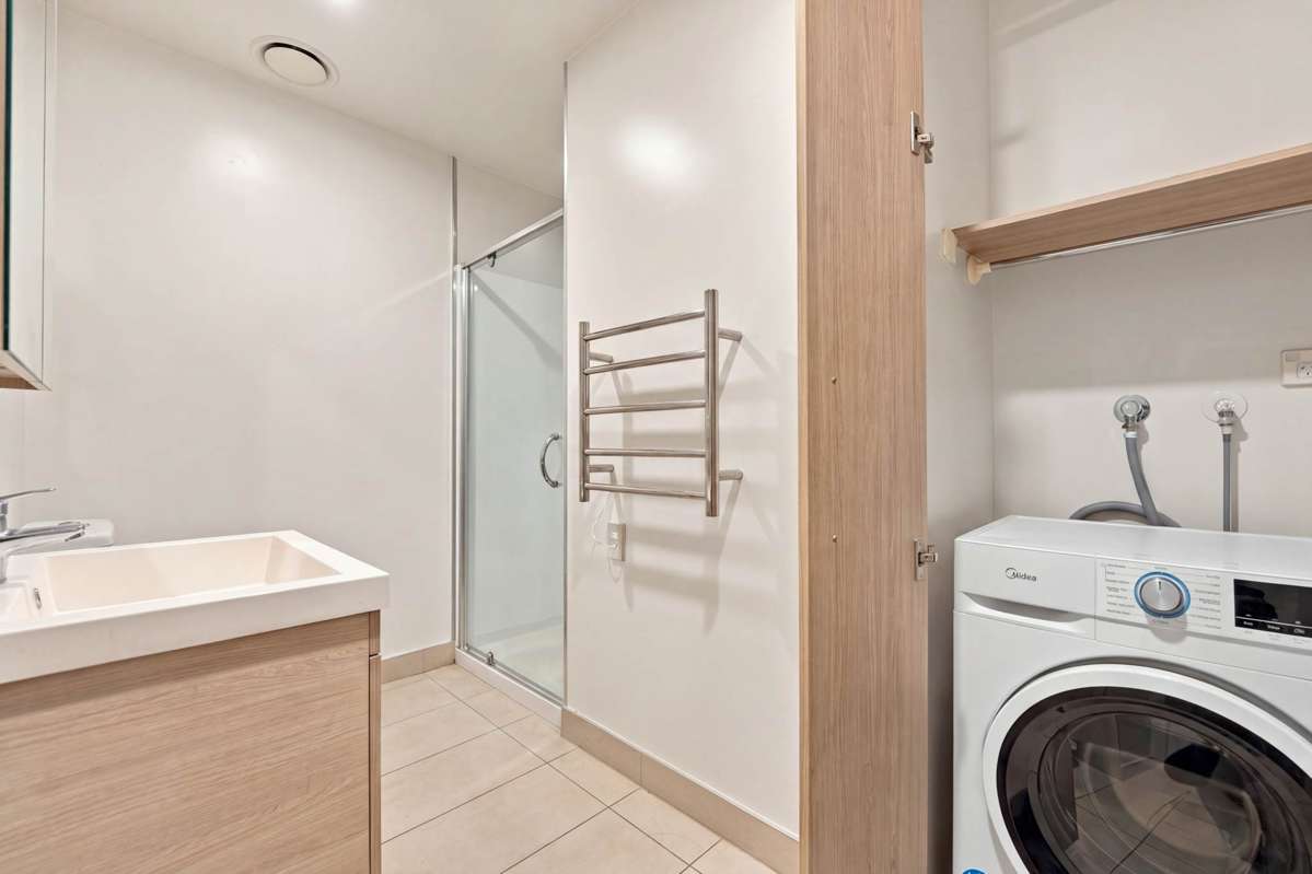 1307/75 Victoria Street West_1