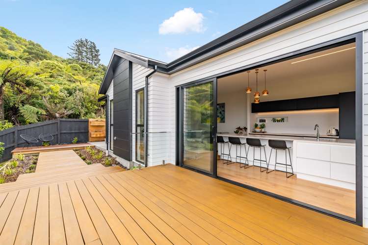 15a Winifred Way Belmont_13