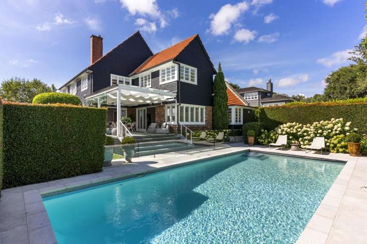 130 St Stephens Avenue_0