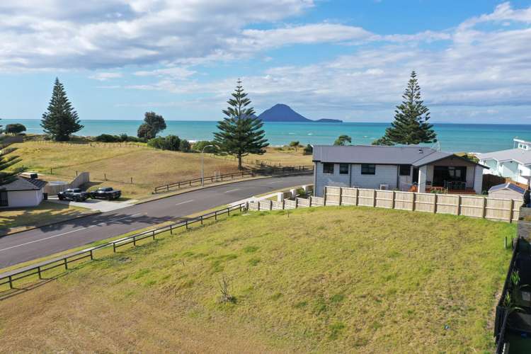 2 Pacific Parade Coastlands_1