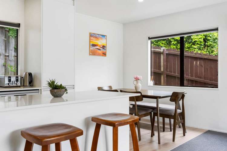 2/18 Evans Road Glen Eden_5