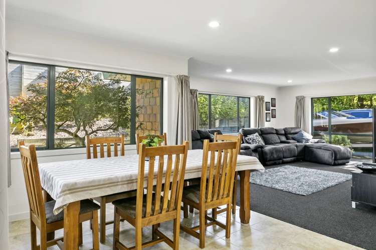 2/29 Sunset Street Hilltop_10