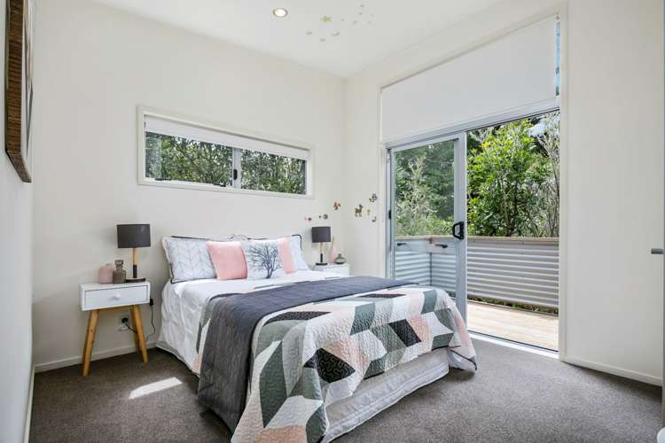 23 Crocombe Crescent Beach Haven_13