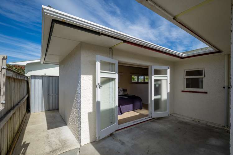 23 Neale Avenue Stoke_20