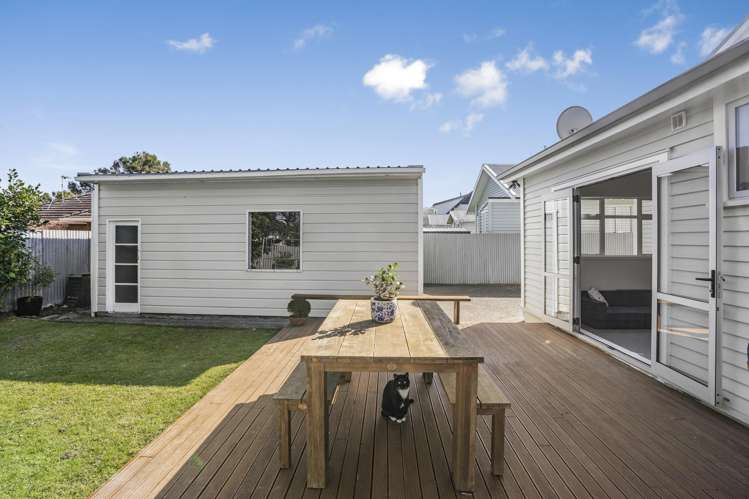 12 Huia Street Petone_20