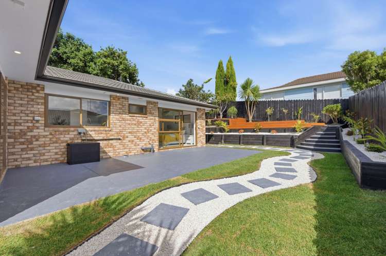 8 Caldecote Place Flat Bush_12