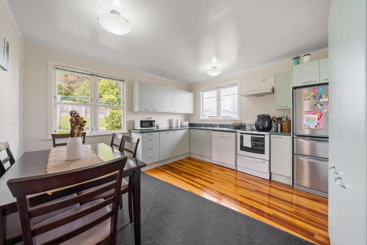 24 Omapere Street Waitangirua_2