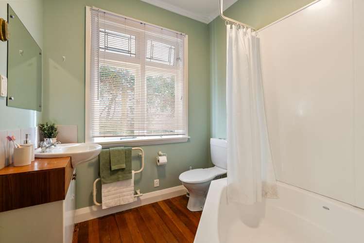 82 Mortimer Terrace Brooklyn_14