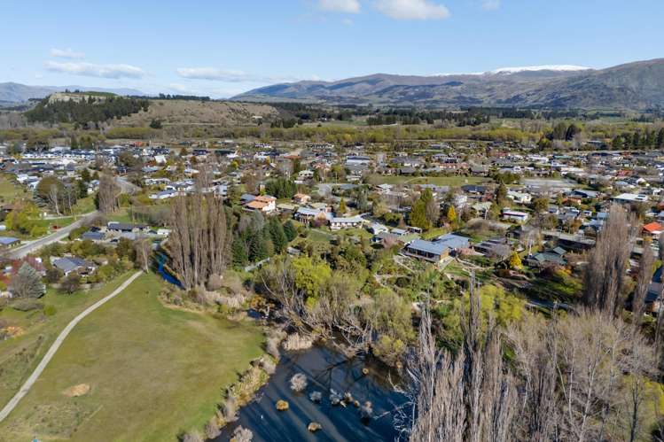 16 Lagoon Avenue Albert Town_20