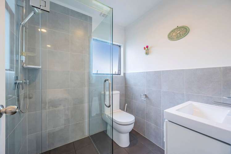 1/57 Unsworth Drive Unsworth Heights_12