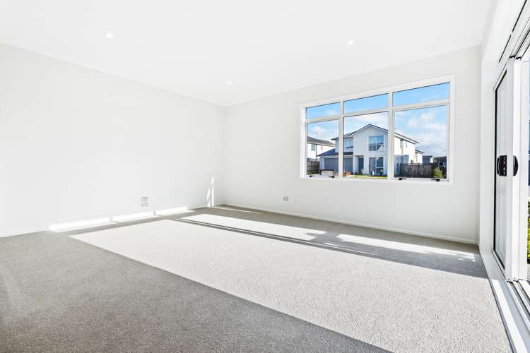 13 Couldrey Crescent Red Beach_25