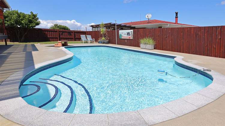 13 Taitua Drive Te Atatu South_23