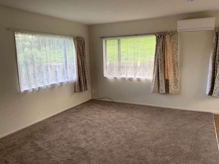 82 Robert Skelton Place Clendon Park_6