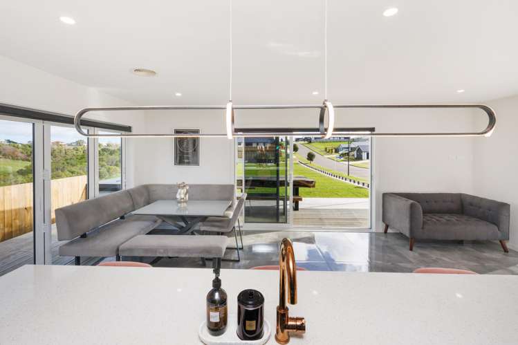 37 Vaucluse Heights Fitzherbert_7