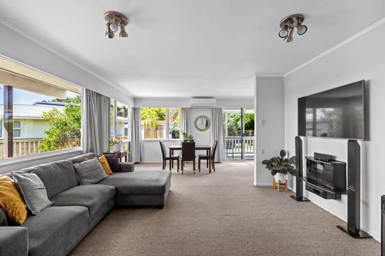 43 Rewarewa Road Te Atatu Peninsula_7