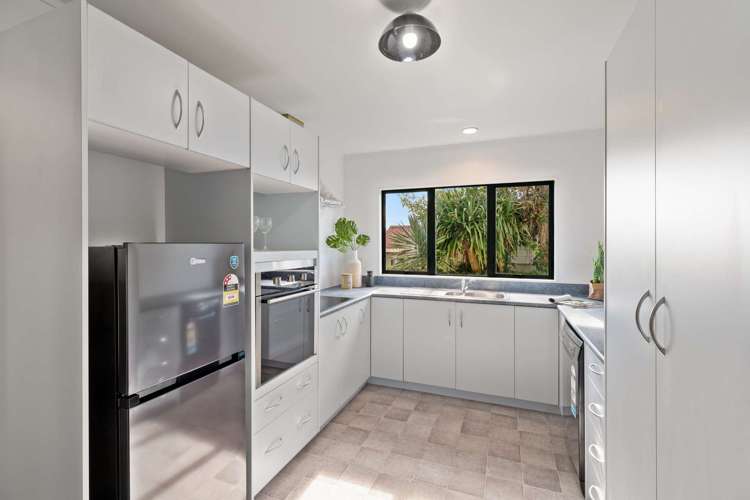 19 Lasque Place Glen Eden_8