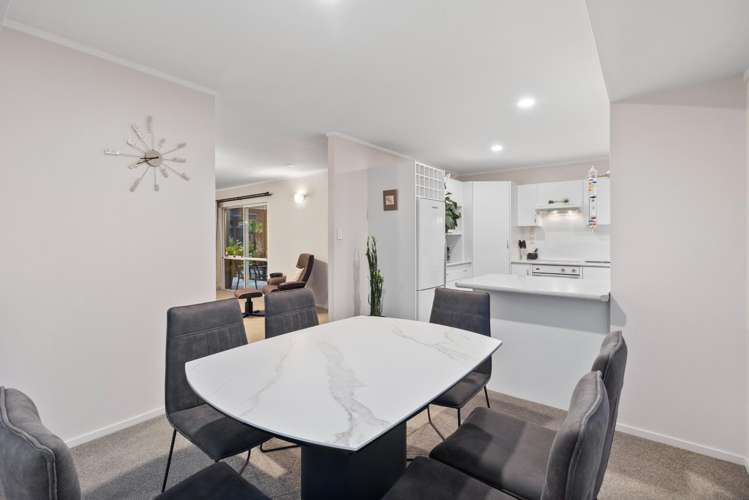 12A Bannings Way Hobsonville_4