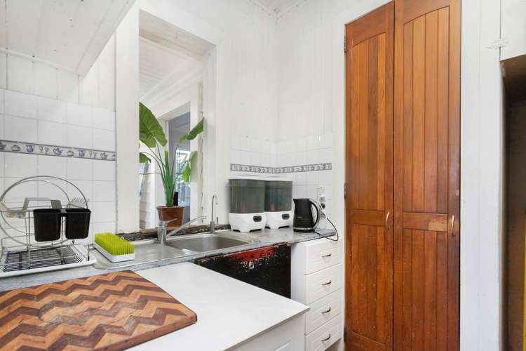 2/163 Titirangi Road New Lynn_11