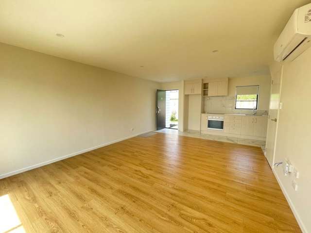 4/28 Netherlands Avenue Kelston_1