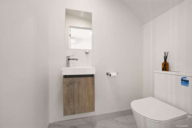 12d Woodhouse Place West Harbour_11