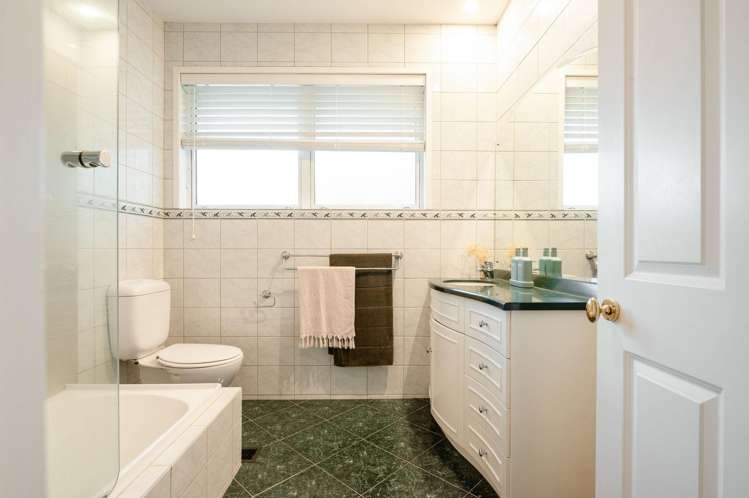 15 Braithwaite Avenue Chartwell_20